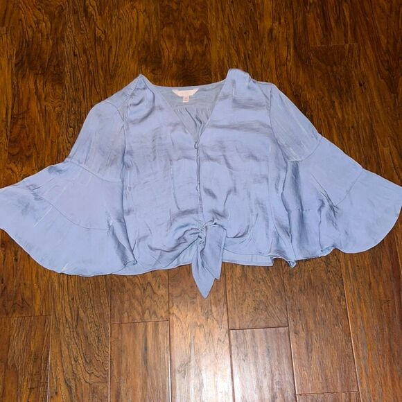 Women’s Lauren Conrad Blue Trumpet Sleeve Button Down Blouse business workwear - Picture 2 of 6